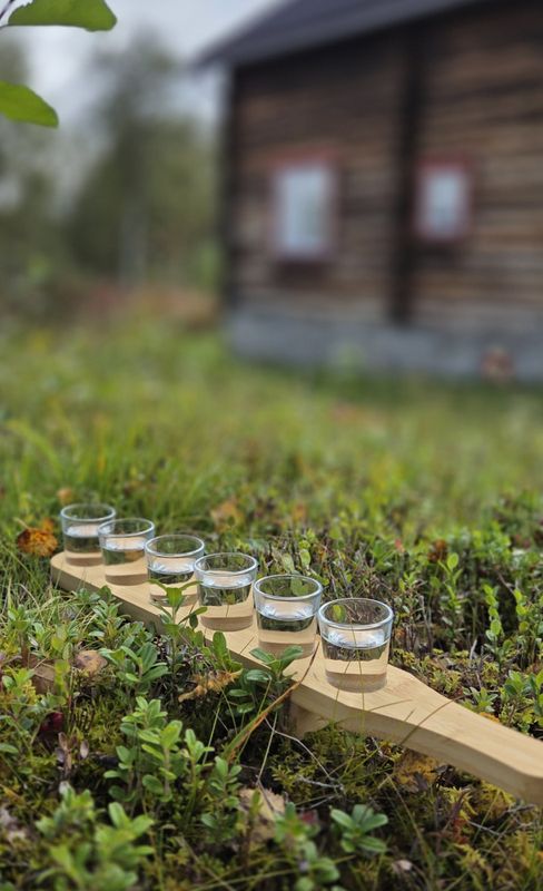 Shotglass på planke