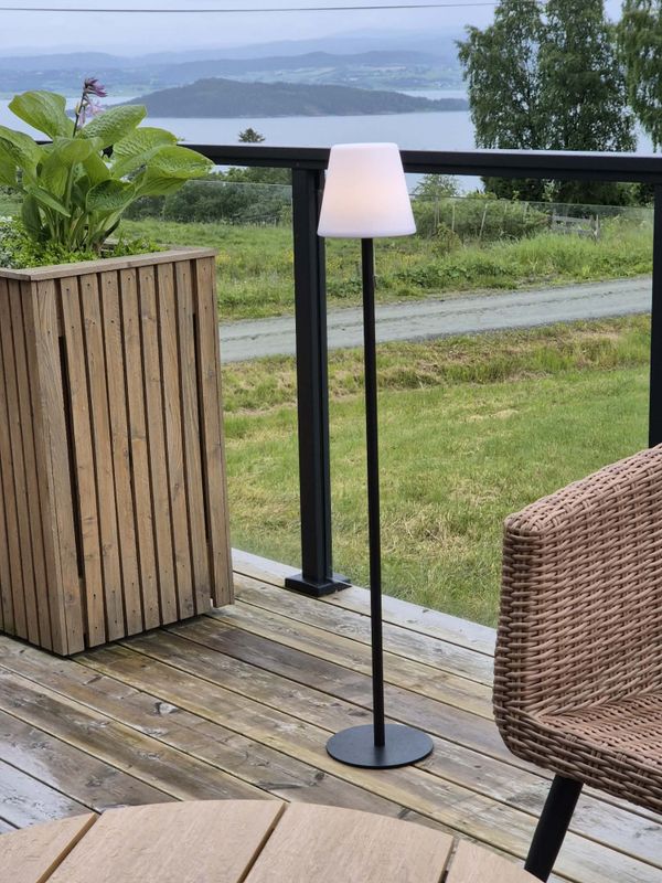 Stålampe utendørs